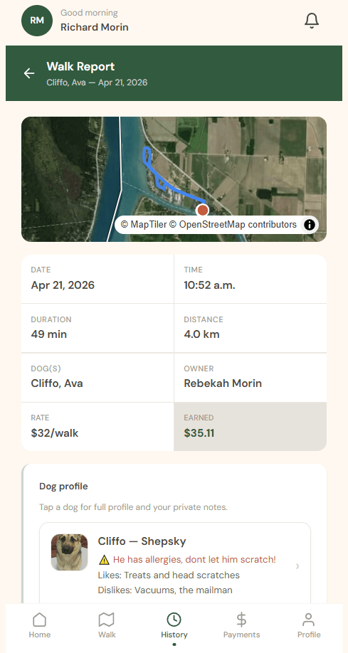 Walk report screen showing GPS route.